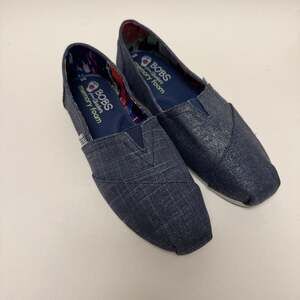 BOBS from Skechers Women's 6 Memory Foam Arch Pillow Denim Slip-On Flats